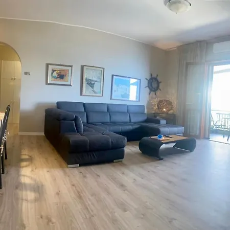 Paradise Apartment Giardini-Naxos