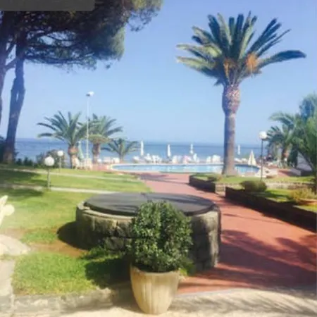 Paradise * Giardini-Naxos